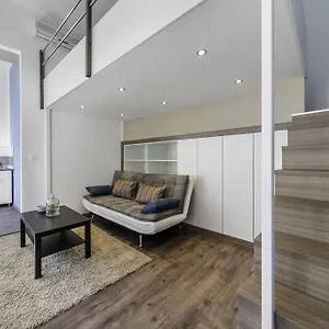 Appartement D53, Boedapest